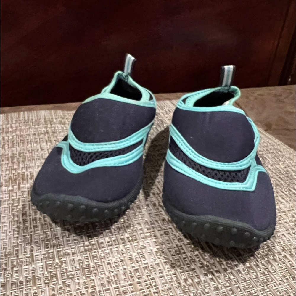Toddler Boys Water Shoes New Without Tags.